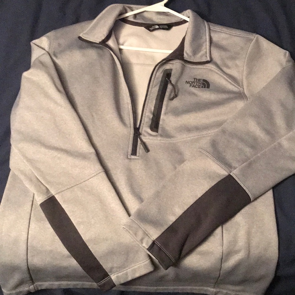 PERFECT !!! condition North Face Hoodie